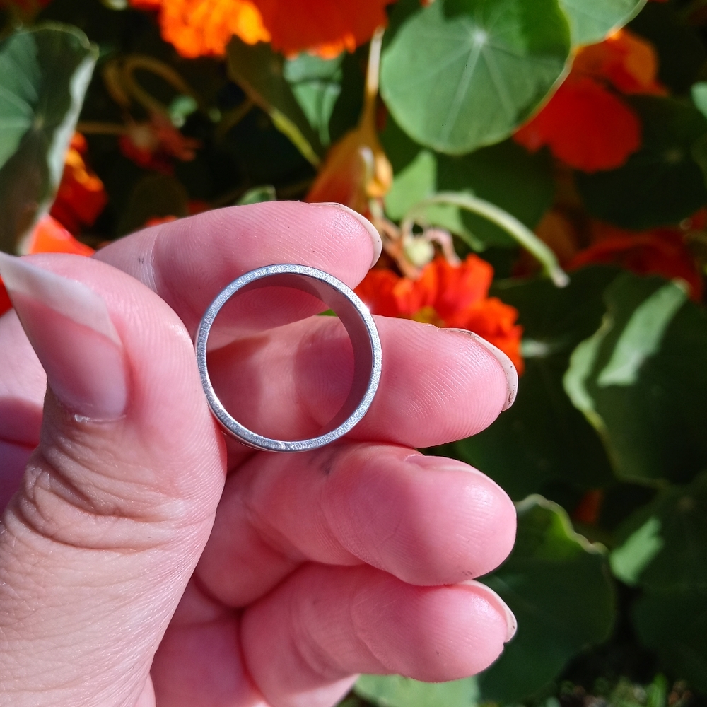 Ring - Picture 3 of 4